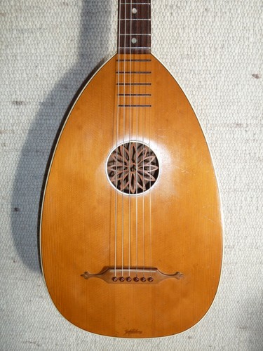 Goldklang gitarrenlaute von - gitarrenlaute,
