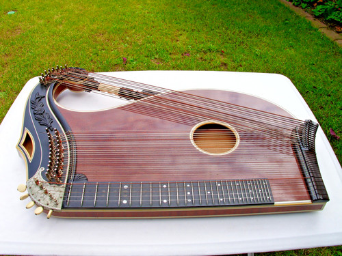 Antikes musik instrument - antikes,